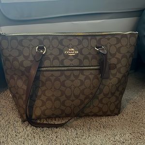 Coach tote purse - brown